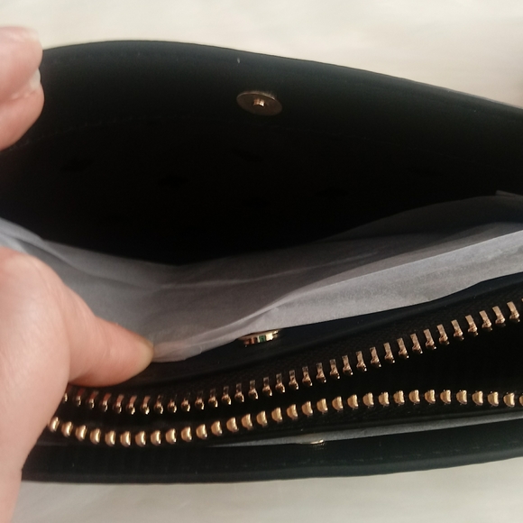 ♠NWT♠ Kate Spade Darcy Small Slim Black and White Floral Crossbody Bag - Picture 13 of 15